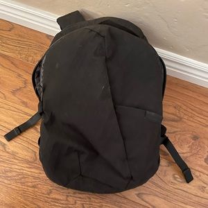 Able Carry Thirteen Daybag - Black
